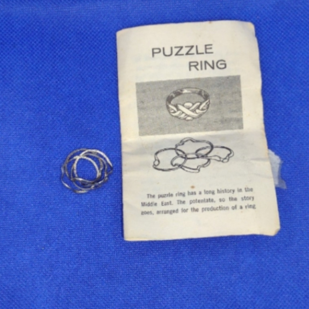 Unique vintage 1966 sterling 925 silver puzzle ring